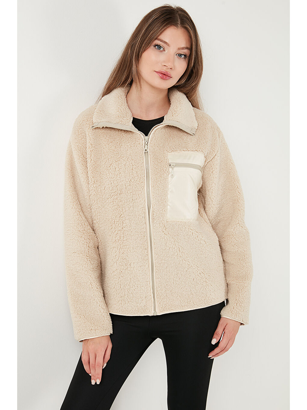 Kahverengi Regular Fit Klasik Yaka Göğüs Cep Detaylı Pelüş Kadın Hırka Polar 5866437-4