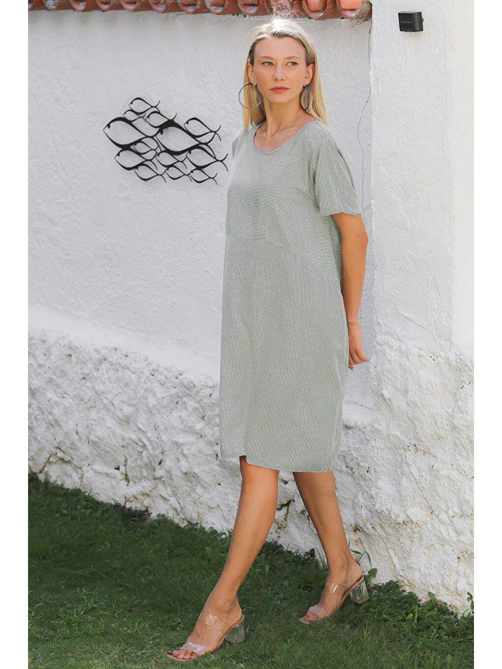 İtalyan Haki Yuvarlak Yaka Kısa Kol Çizgili Dokuma Casual Elbise-3