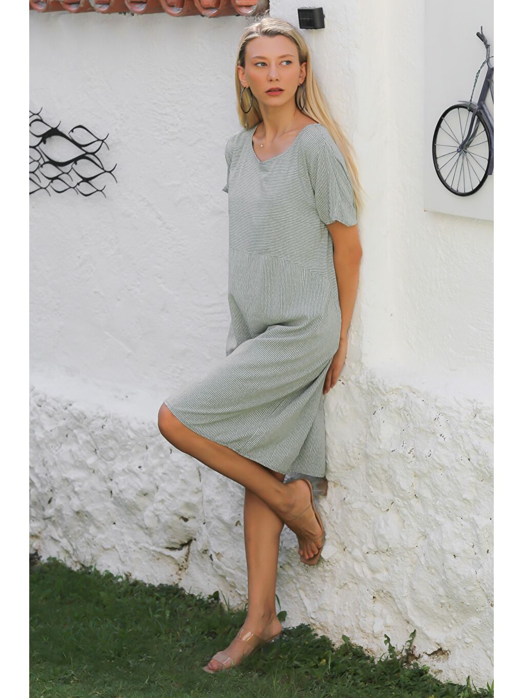 İtalyan Haki Yuvarlak Yaka Kısa Kol Çizgili Dokuma Casual Elbise-4