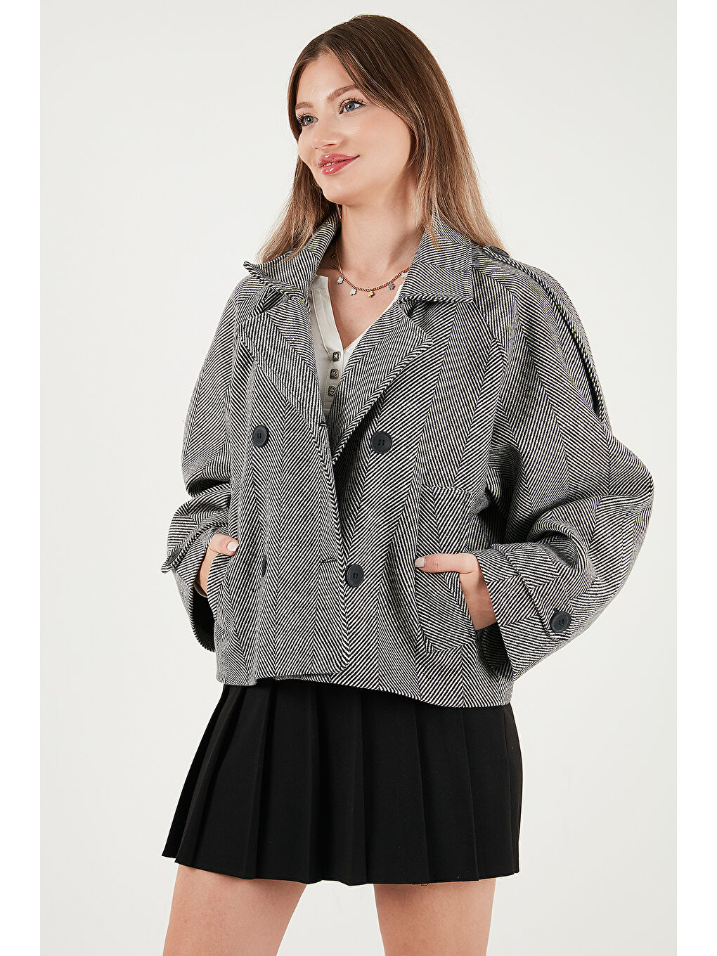 Siyah Balıksırtı Pamuklu Regular Fit Kruvaze Yaka Astarlı Kaşe Kadın Ceket Mont 6524981-4