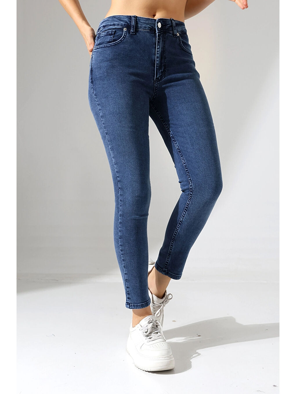 Lacivert Toparlayıcı Yüksek Bel Dar Paça Jean-4