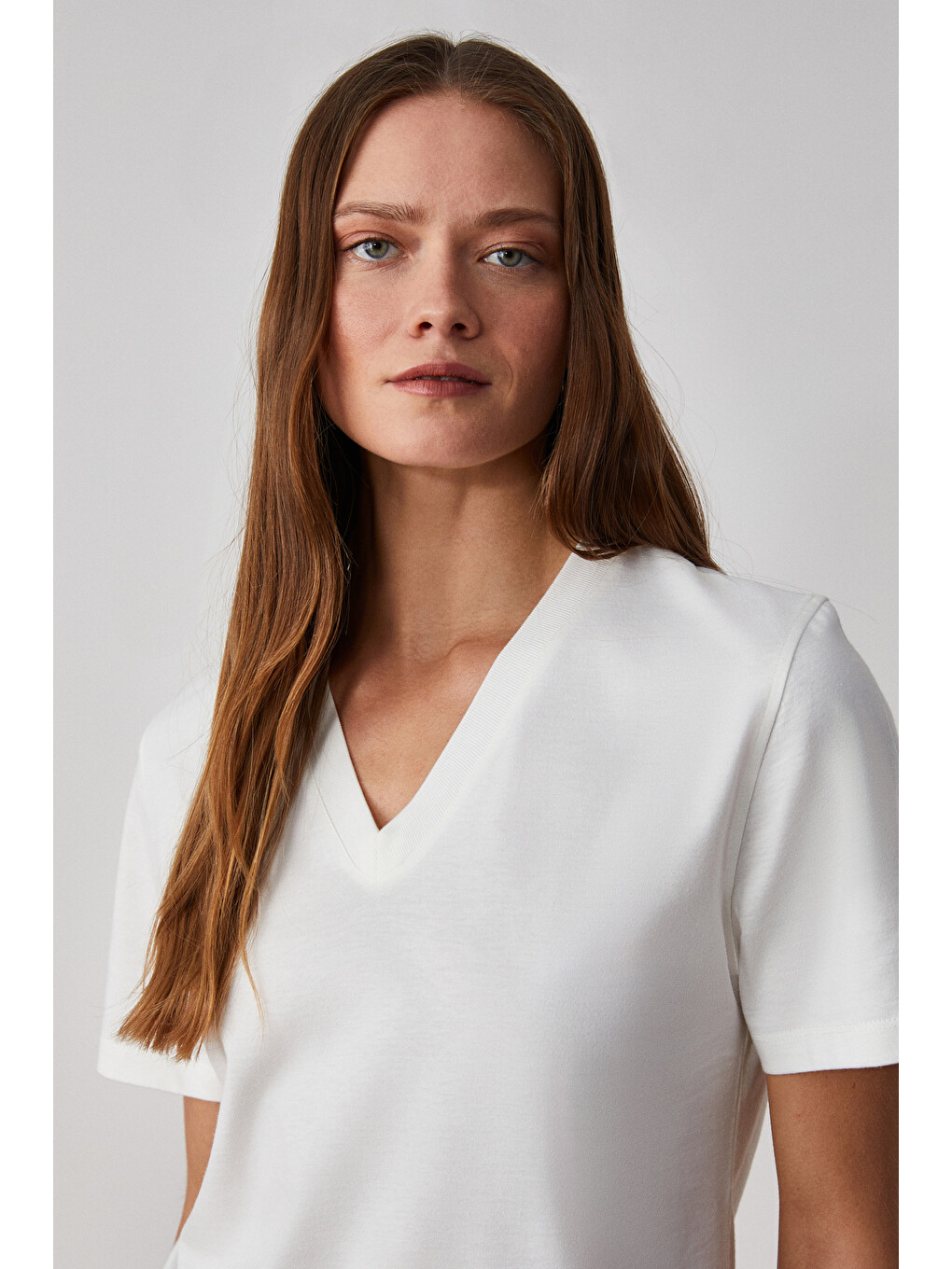 Beyaz ALINE Kadın %100 organik Pamuk Derin V Yakalı Comfort Fit BEYAZ T-Shirt-2