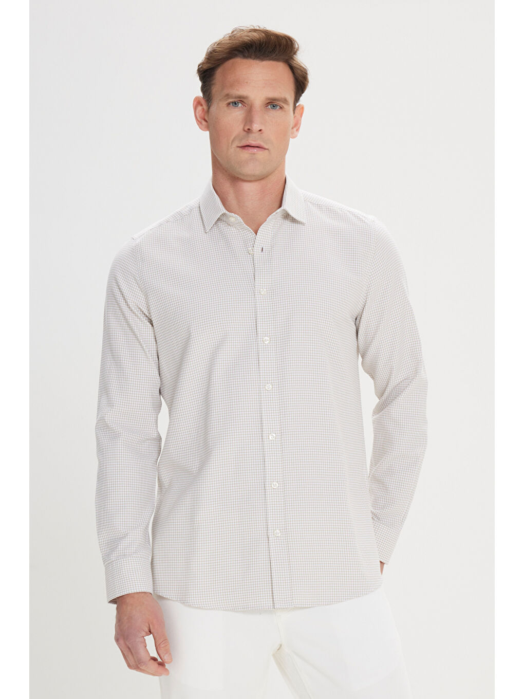 Erkek Beyaz-Bej Kolay Ütülenebilir Slim Fit Dar Kesim Düğme Yaka Gofre Desenli Gömlek