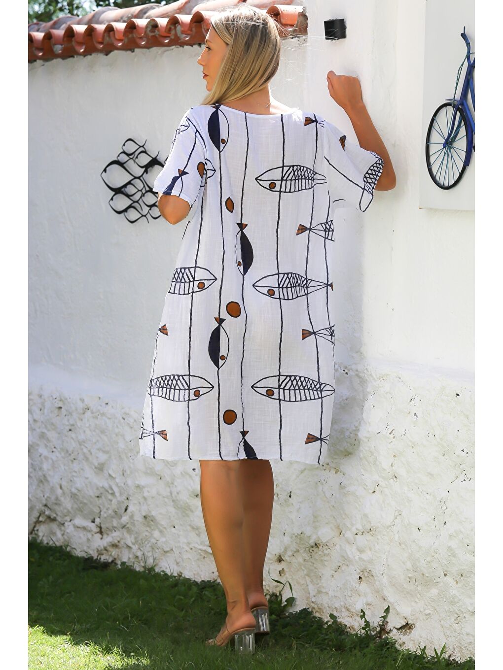 İtalyan Beyaz Yuvarlak Yaka Kısa Kol Balık Desenli Keten Dokuma Casual Elbise-7