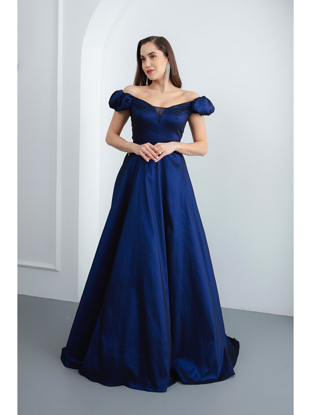 Kadın Lacivert Kayık Yaka Kloş Kesim Uzun Abiye Elbise-1