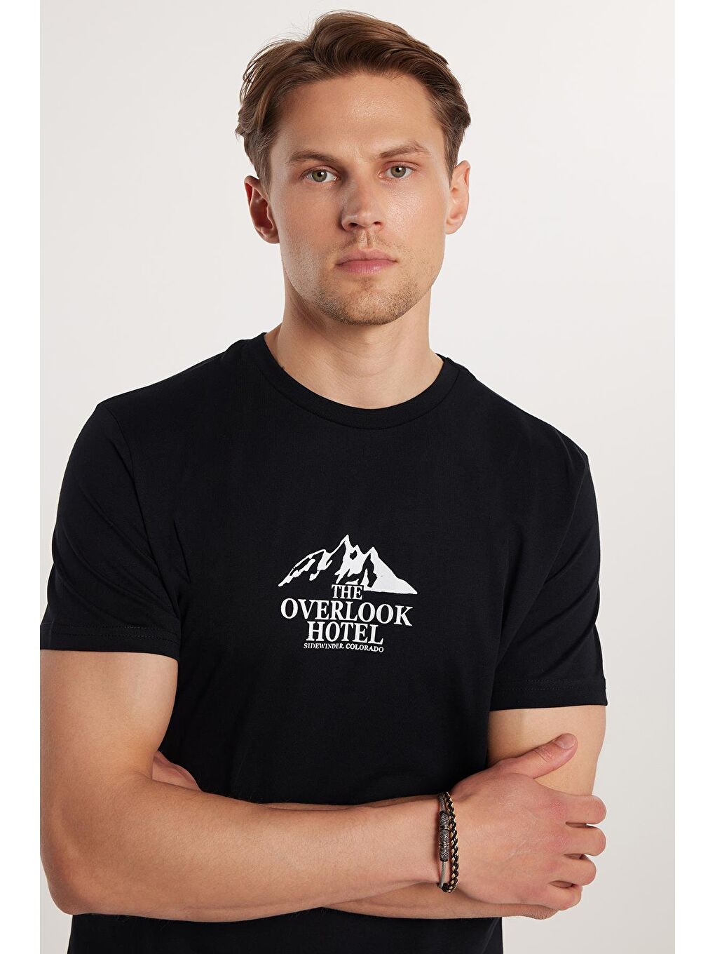 Erkek Slim Fit Dar Kesim %100 Pamuk Yumuşak Dokulu Baskılı Siyah Bisiklet Yaka Tişört-1