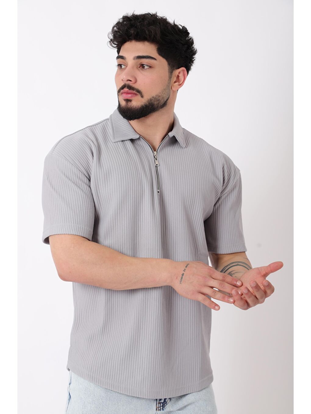 Gri Çizgili Yakalı Yarım Fermuar Oversize Tişört STU-2473_30464-2