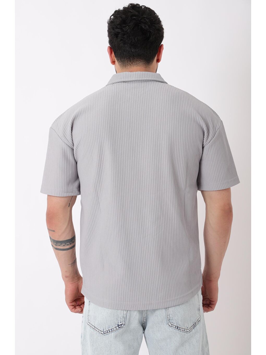 Gri Çizgili Yakalı Yarım Fermuar Oversize Tişört STU-2473_30464-5