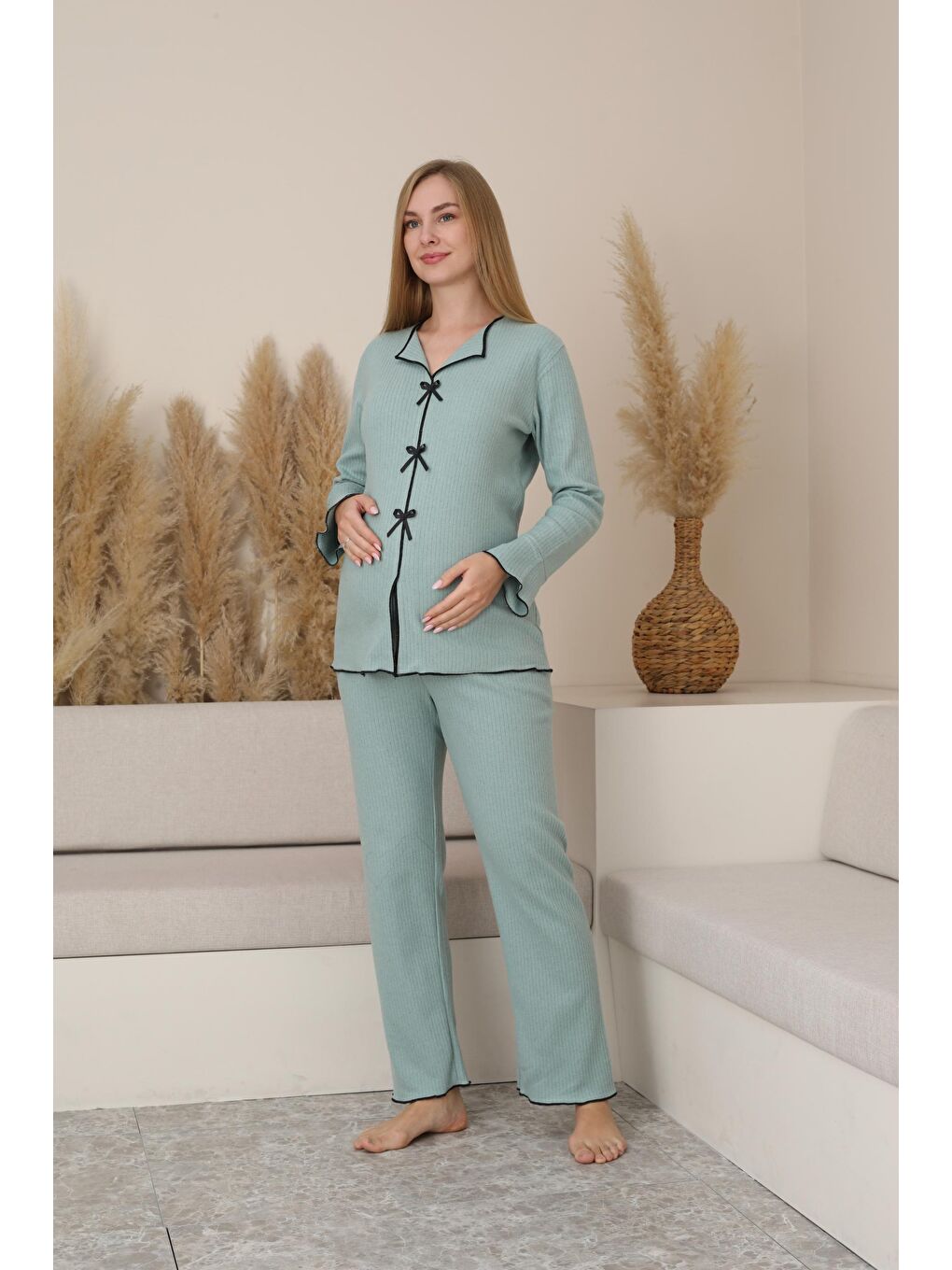 Yeşil Hamile ve Lohusa Uzun Kollu Yumoş Kumaş Fiyonklu Bel Ayarlı Pijama Takımı-1