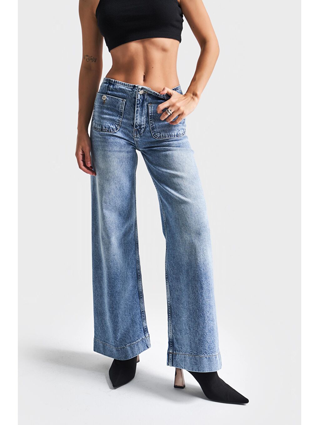 Kadın Mavi Renk 4S5-67 Önden Cepli Orta Bel Bol Paça Denim Jean-1