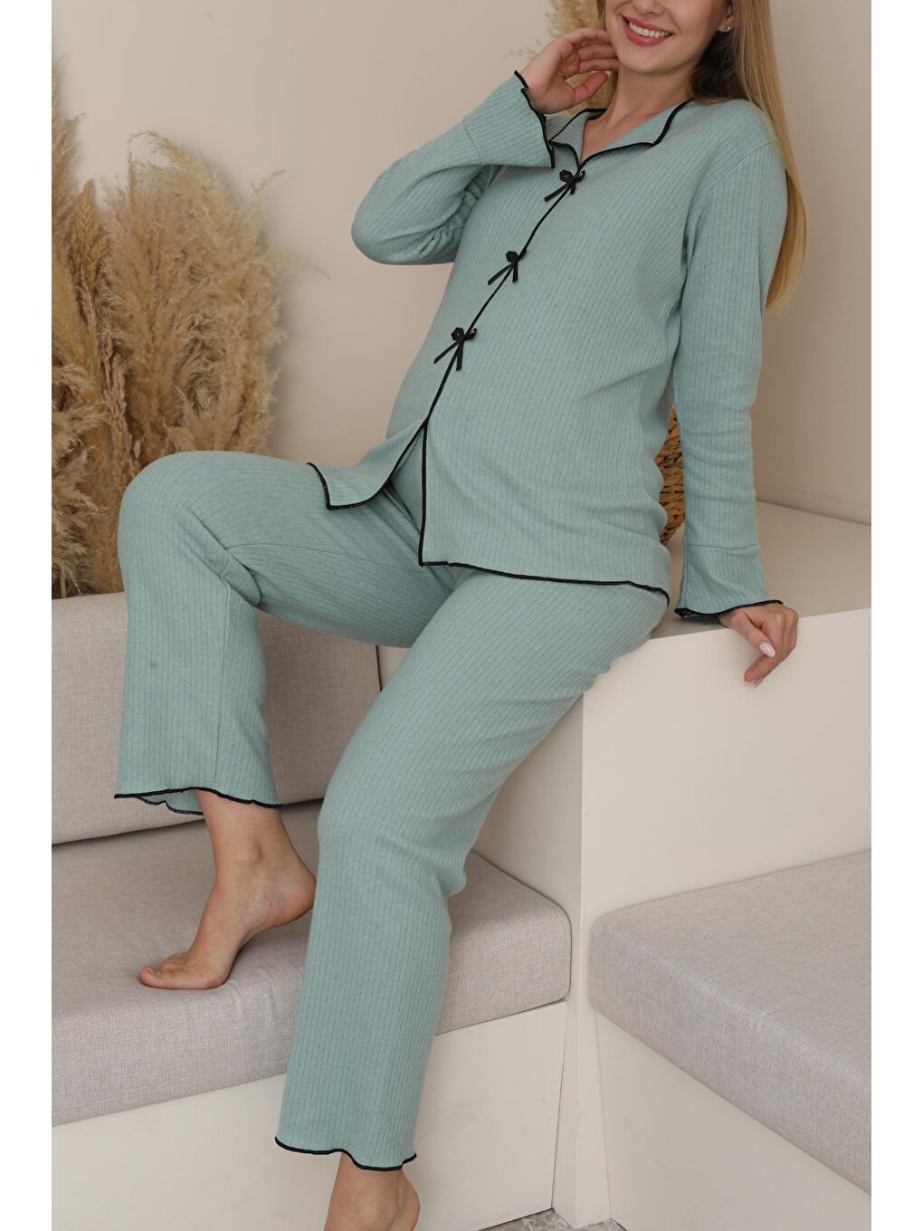 Yeşil Hamile ve Lohusa Uzun Kollu Yumoş Kumaş Fiyonklu Bel Ayarlı Pijama Takımı-4