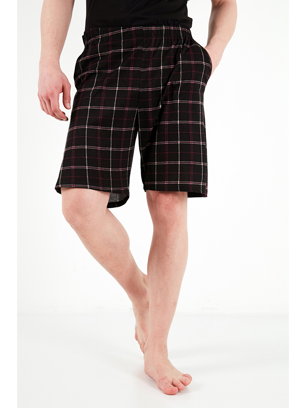 Siyah Kareli Pamuklu Regular Fit Şortlu Pijama Takımı 6572022-4