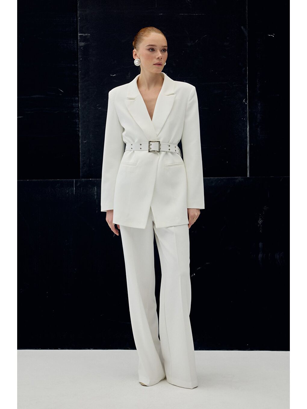 Kemer Detaylı Ceket - Ekru-1