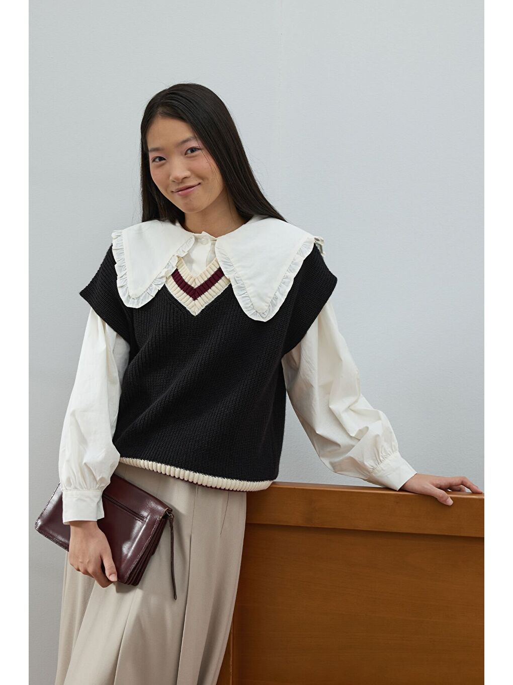 Siyah V Yaka Süveter-2