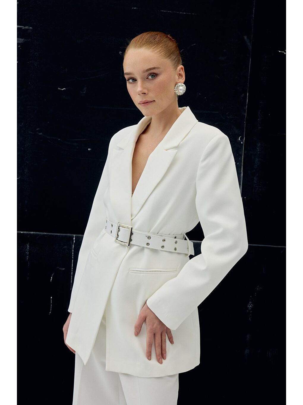 Kemer Detaylı Ceket - Ekru-2