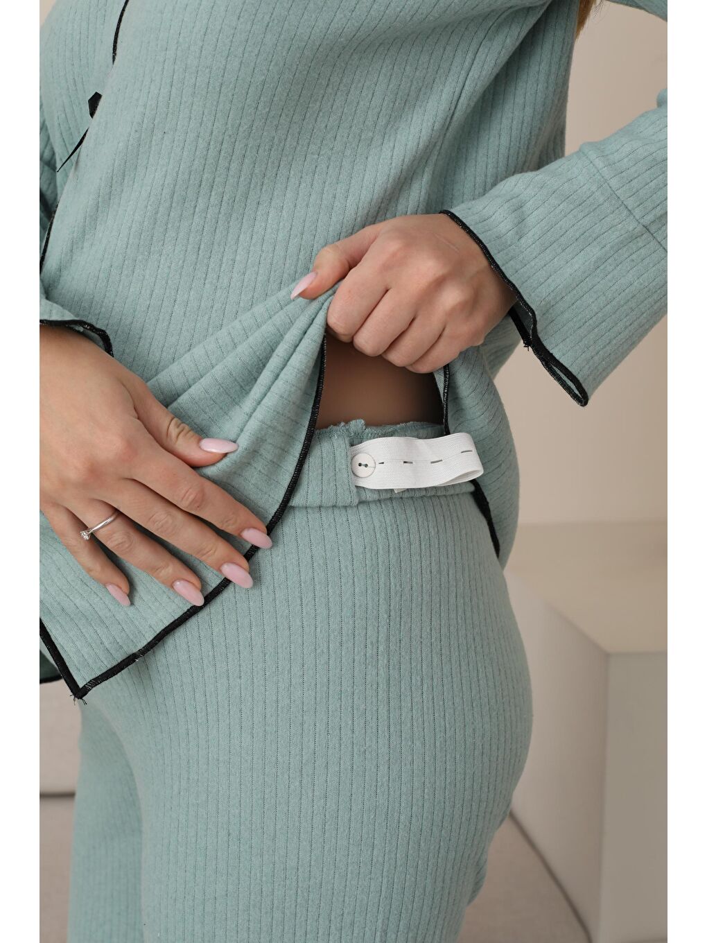 Yeşil Hamile ve Lohusa Uzun Kollu Yumoş Kumaş Fiyonklu Bel Ayarlı Pijama Takımı-5