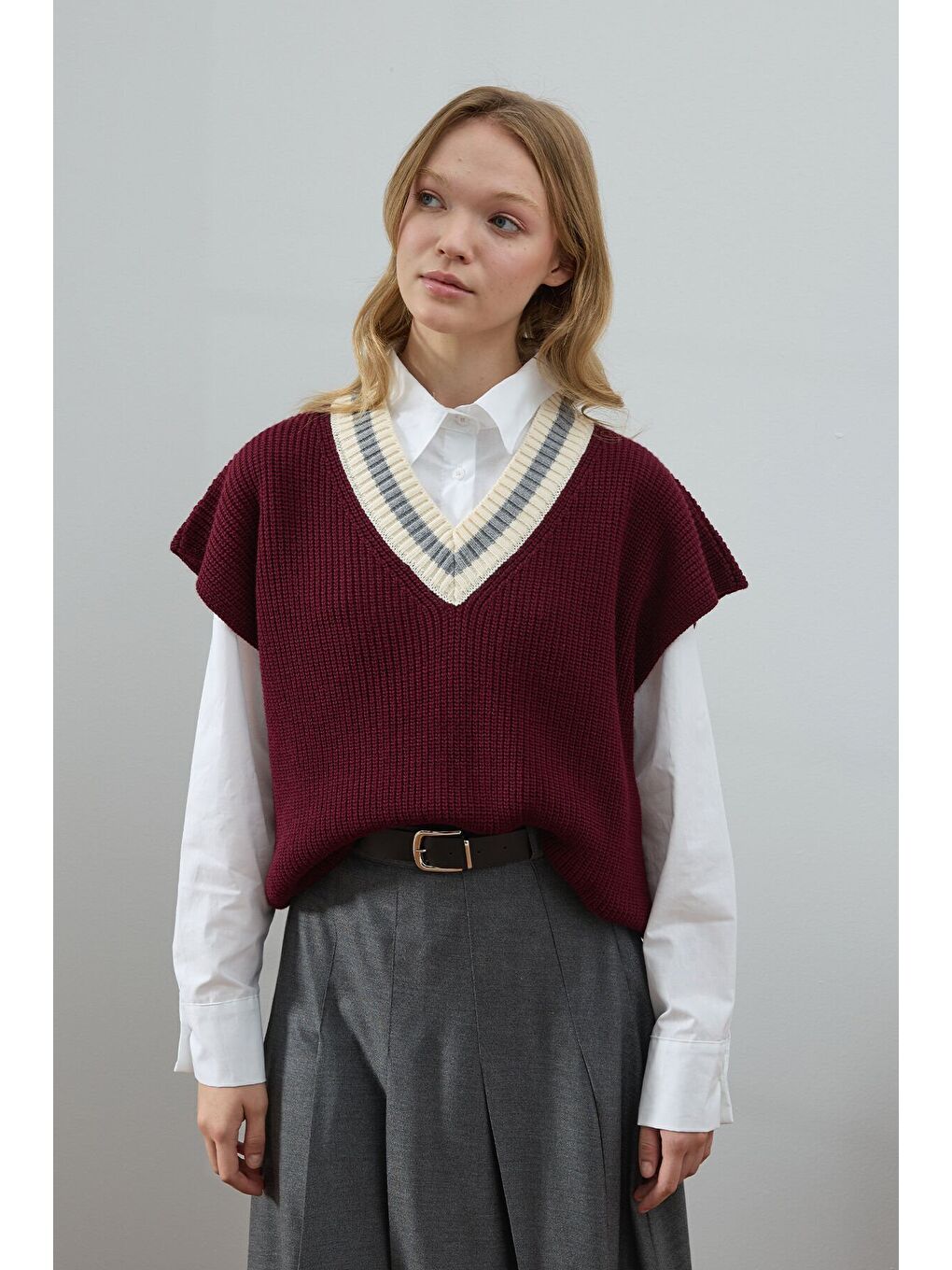 Bordo V Yaka Süveter-1