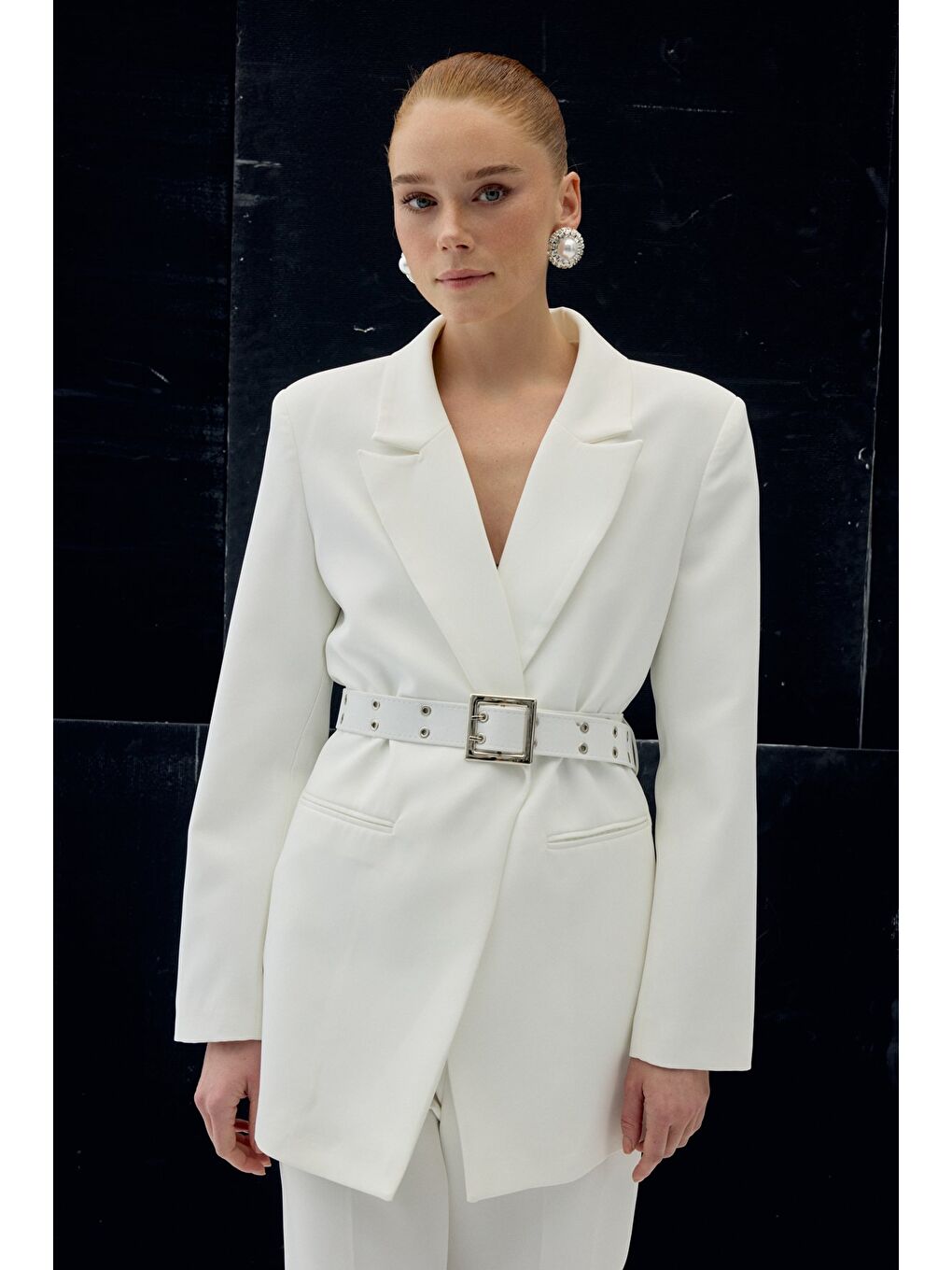 Kemer Detaylı Ceket - Ekru-5