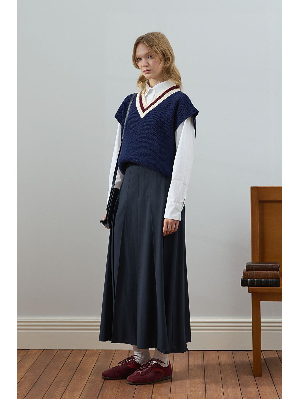 Lacivert V Yaka Süveter-2