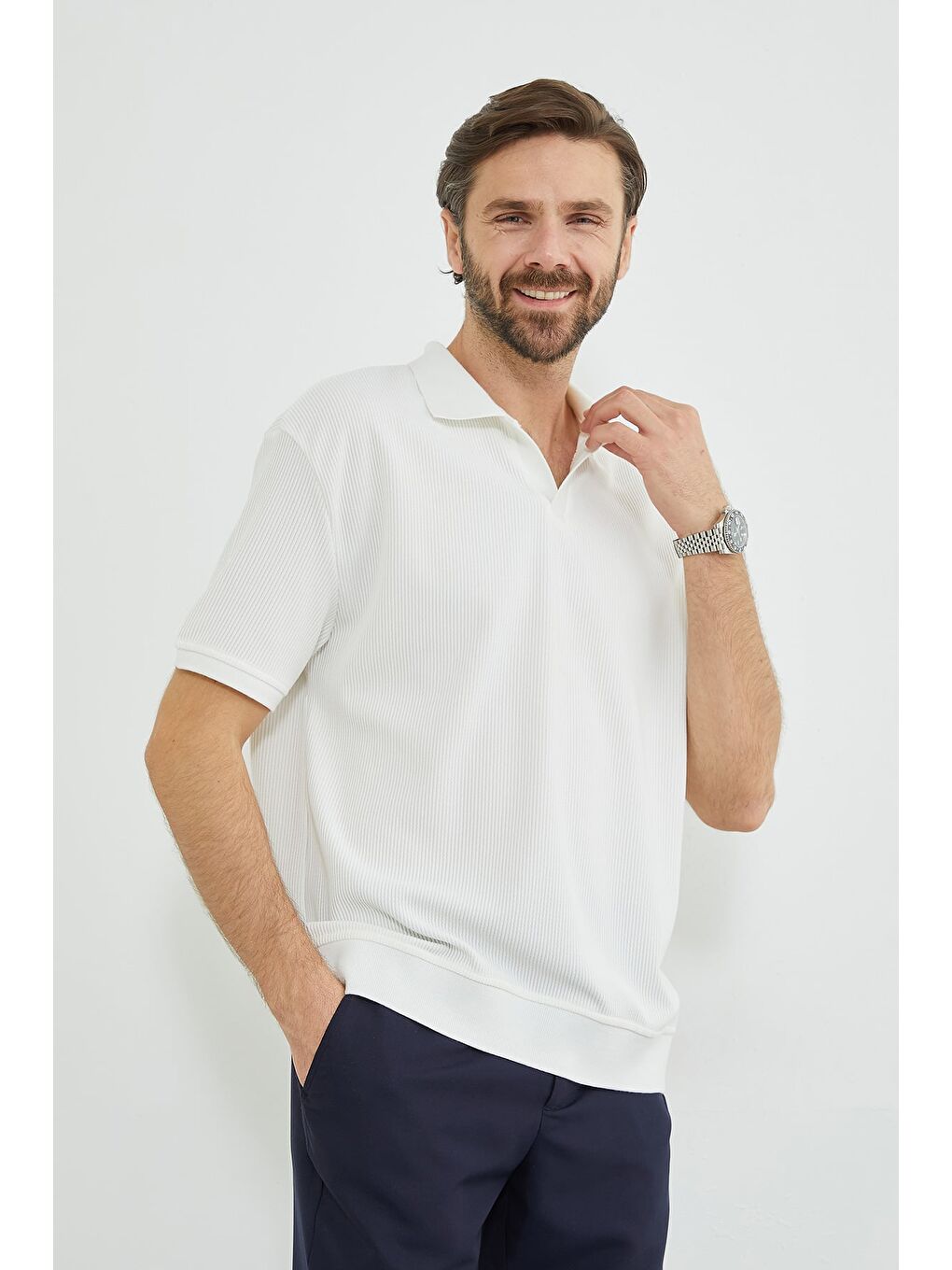 Ekru Fitilli Apaş Yaka Garnili Tişört