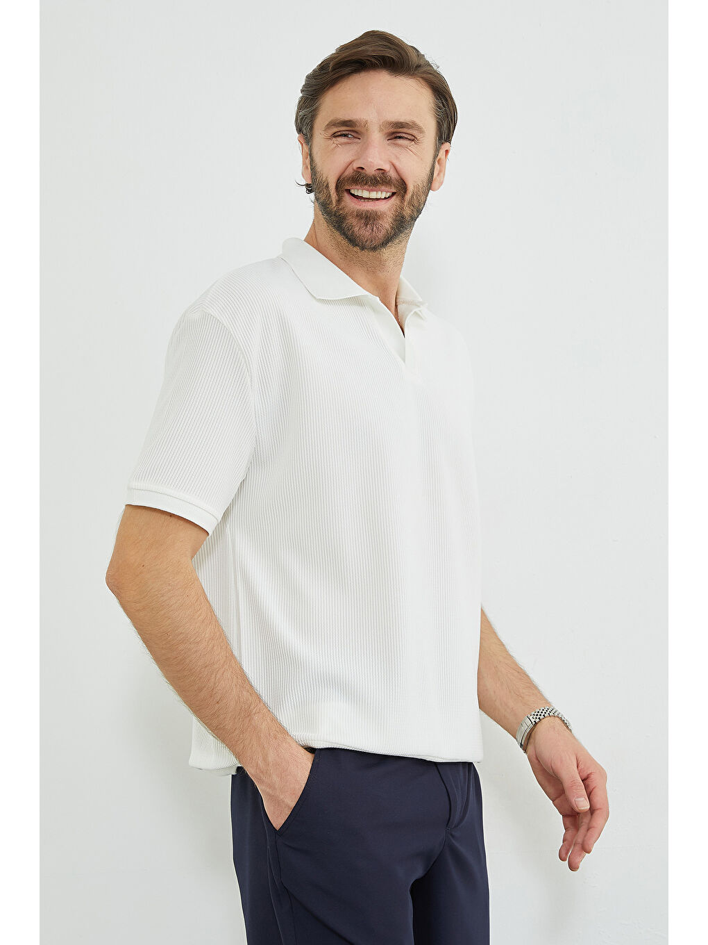 Ekru Fitilli Apaş Yaka Garnili Tişört-1