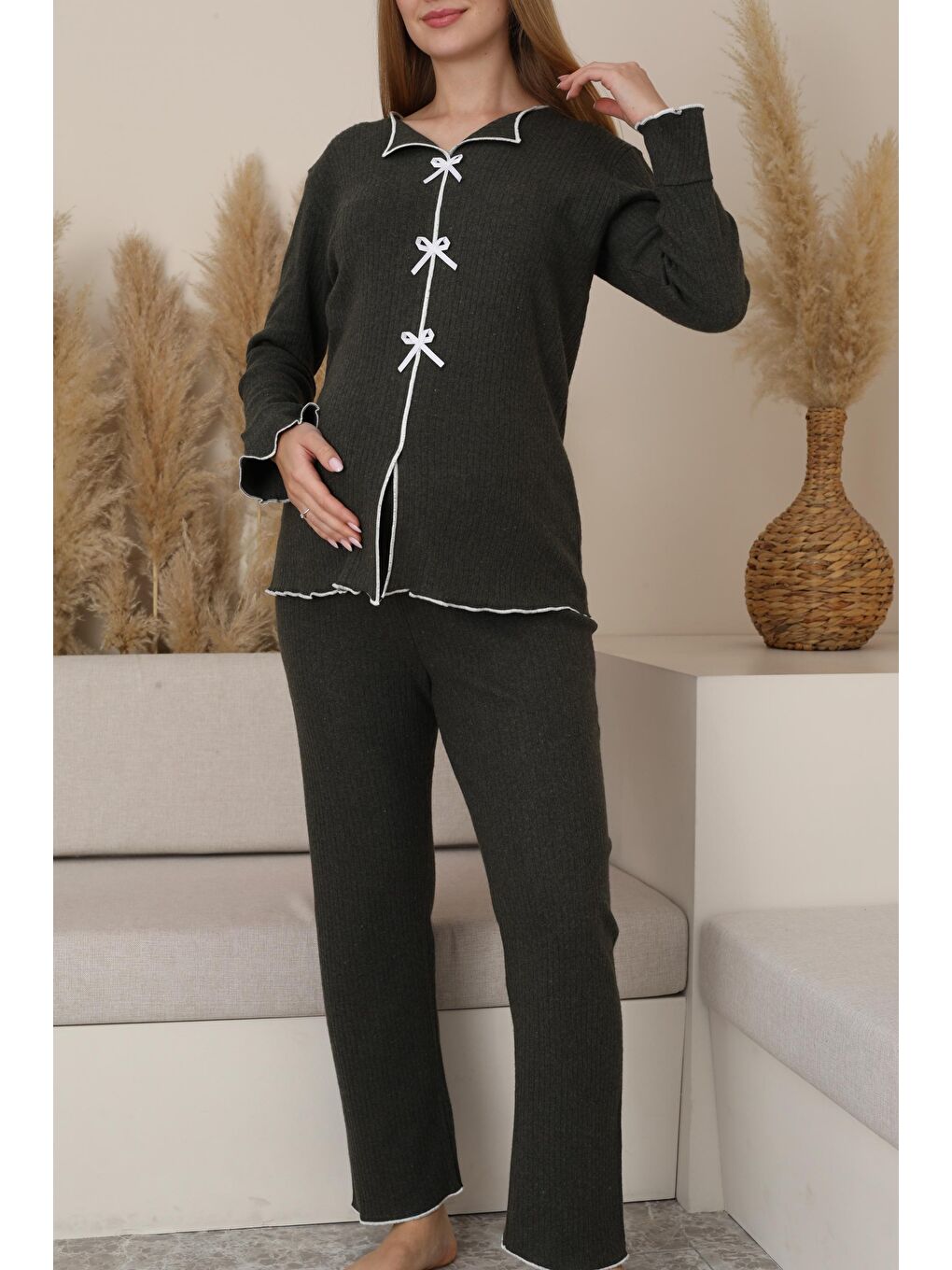 Haki Hamile ve Lohusa Uzun Kollu Yumoş Kumaş Fiyonklu Bel Ayarlı Pijama Takımı-2