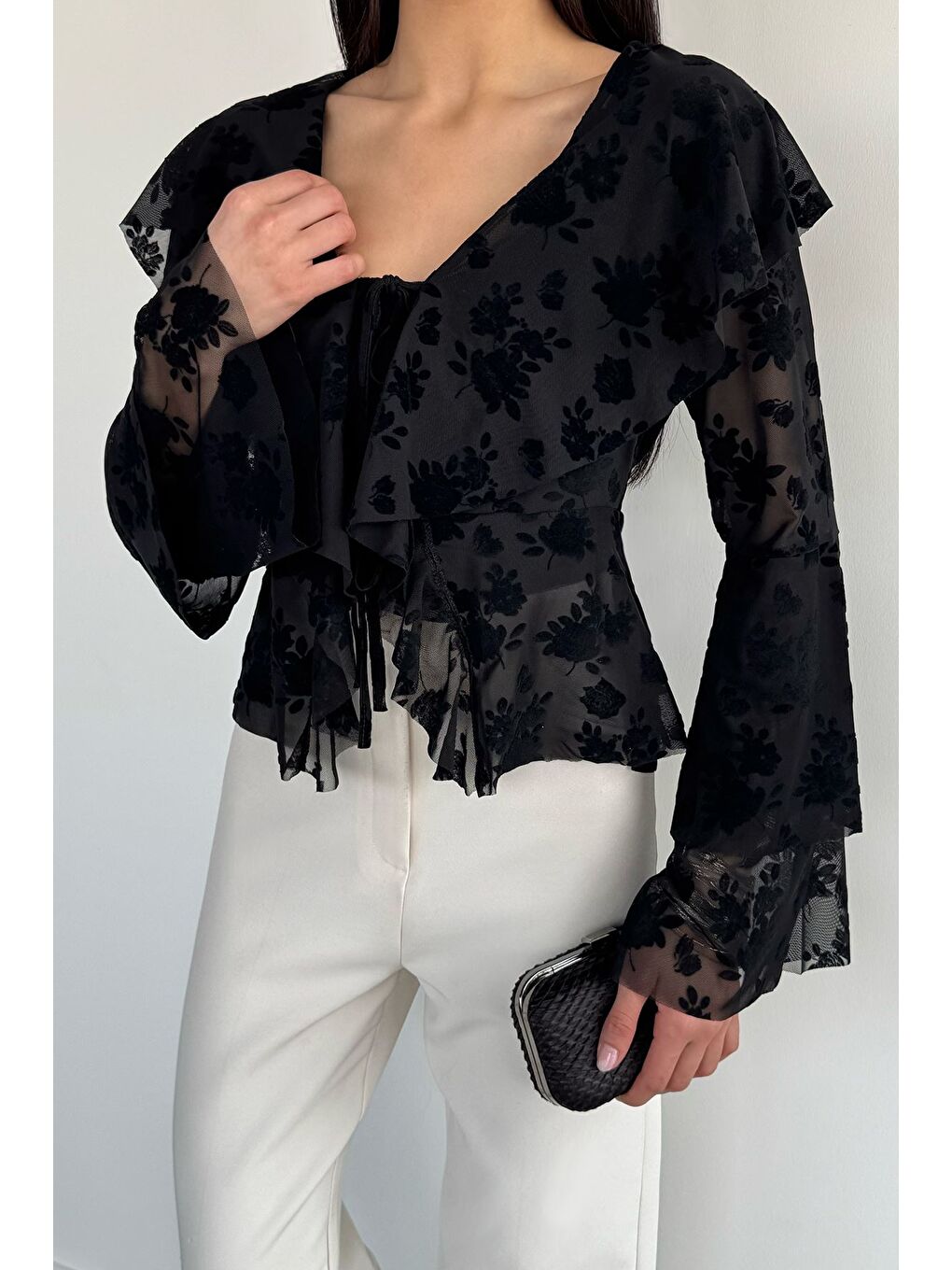 Siyah Kadın Atlet Kombinli Ön Bağlamalı Güpürlü Bluz-2