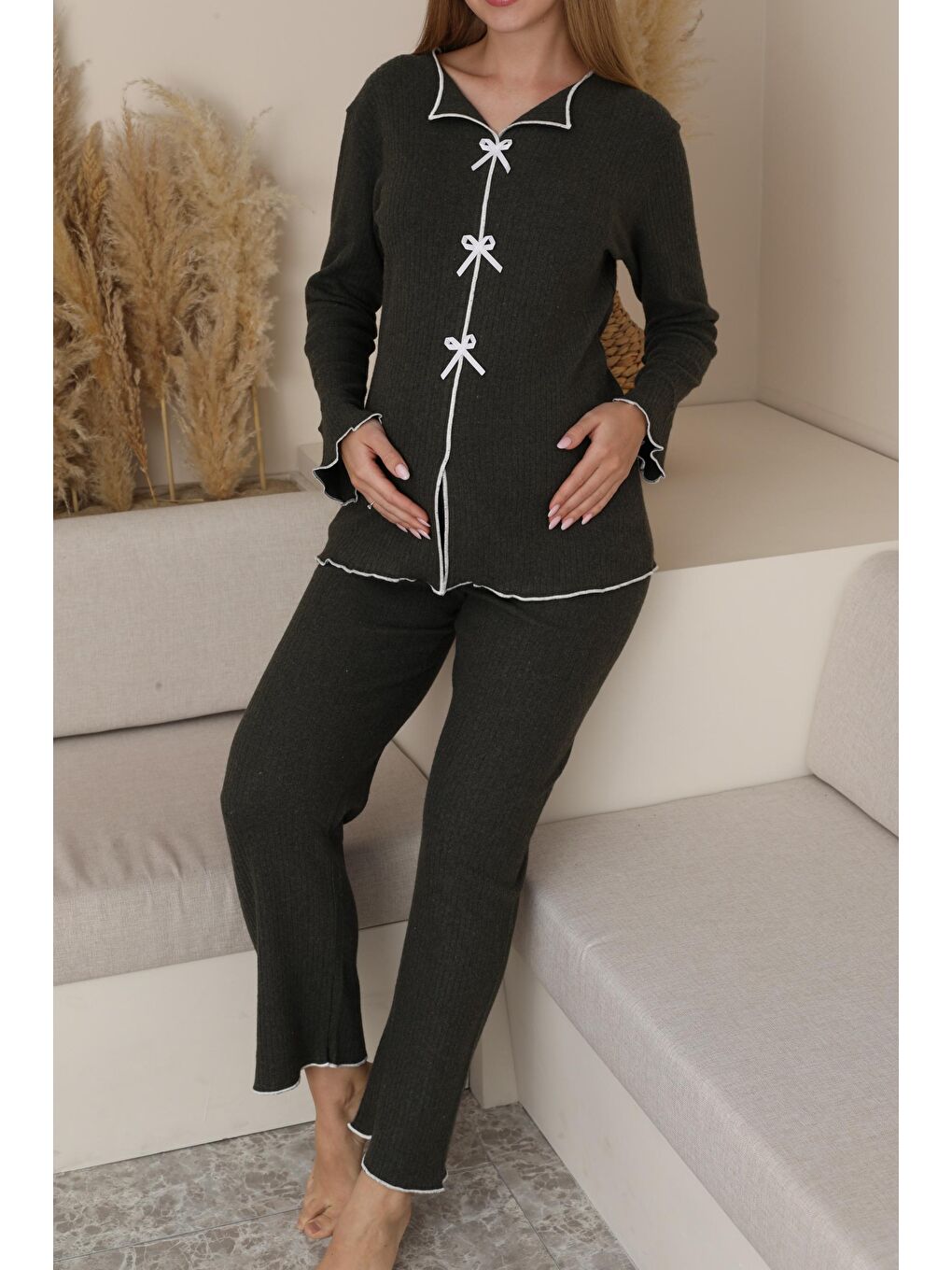 Haki Hamile ve Lohusa Uzun Kollu Yumoş Kumaş Fiyonklu Bel Ayarlı Pijama Takımı-5