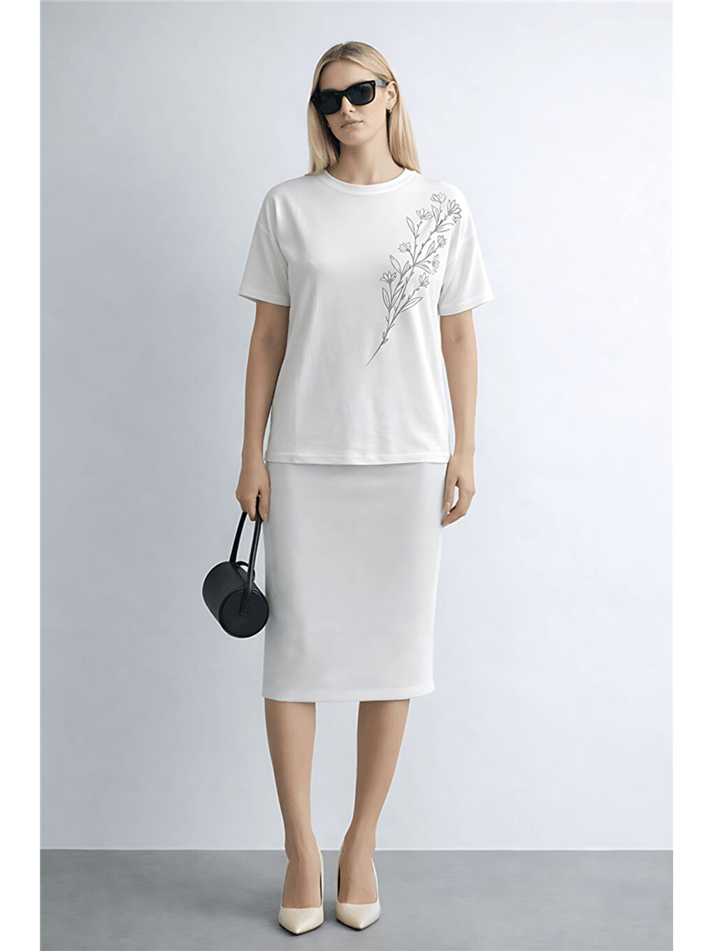 Ekru Baskılı Bisiklet Yaka Kısa Kollu Kadın Bluz 26Y0229K1-1