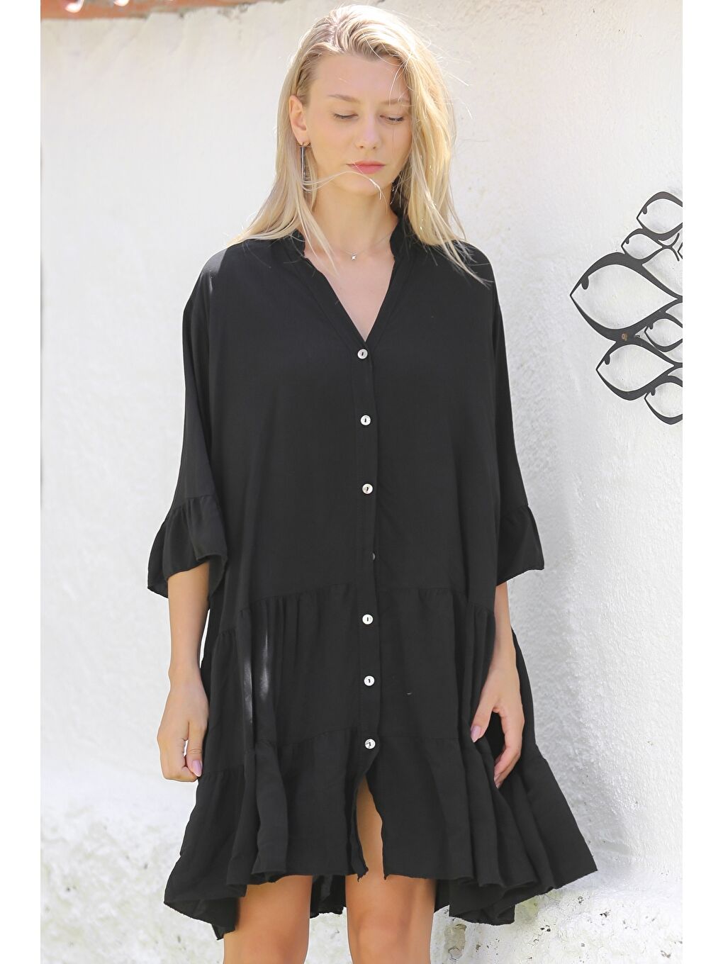 İtalyan Siyah Hakim Yaka Fırfırlı Kol Düğmeli Eteği Fırfırlı Dokuma Casual Elbise-1