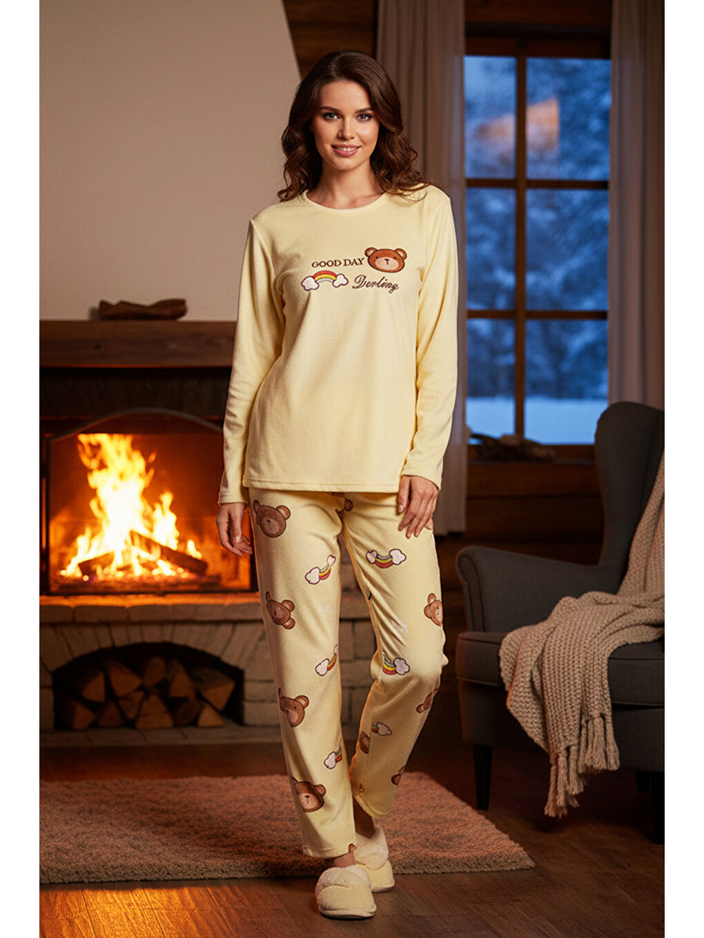 Kadın Desenli Kadife Kumaş Pijama Takımı 13313-2254 Sarı01-3