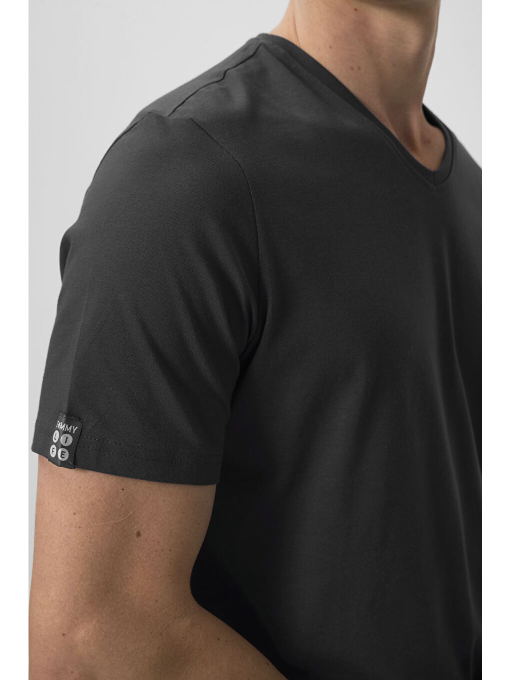 Antrasit Basic Kısa Kol Standart Kalıp V Yaka Erkek T-Shirt - 87912-3