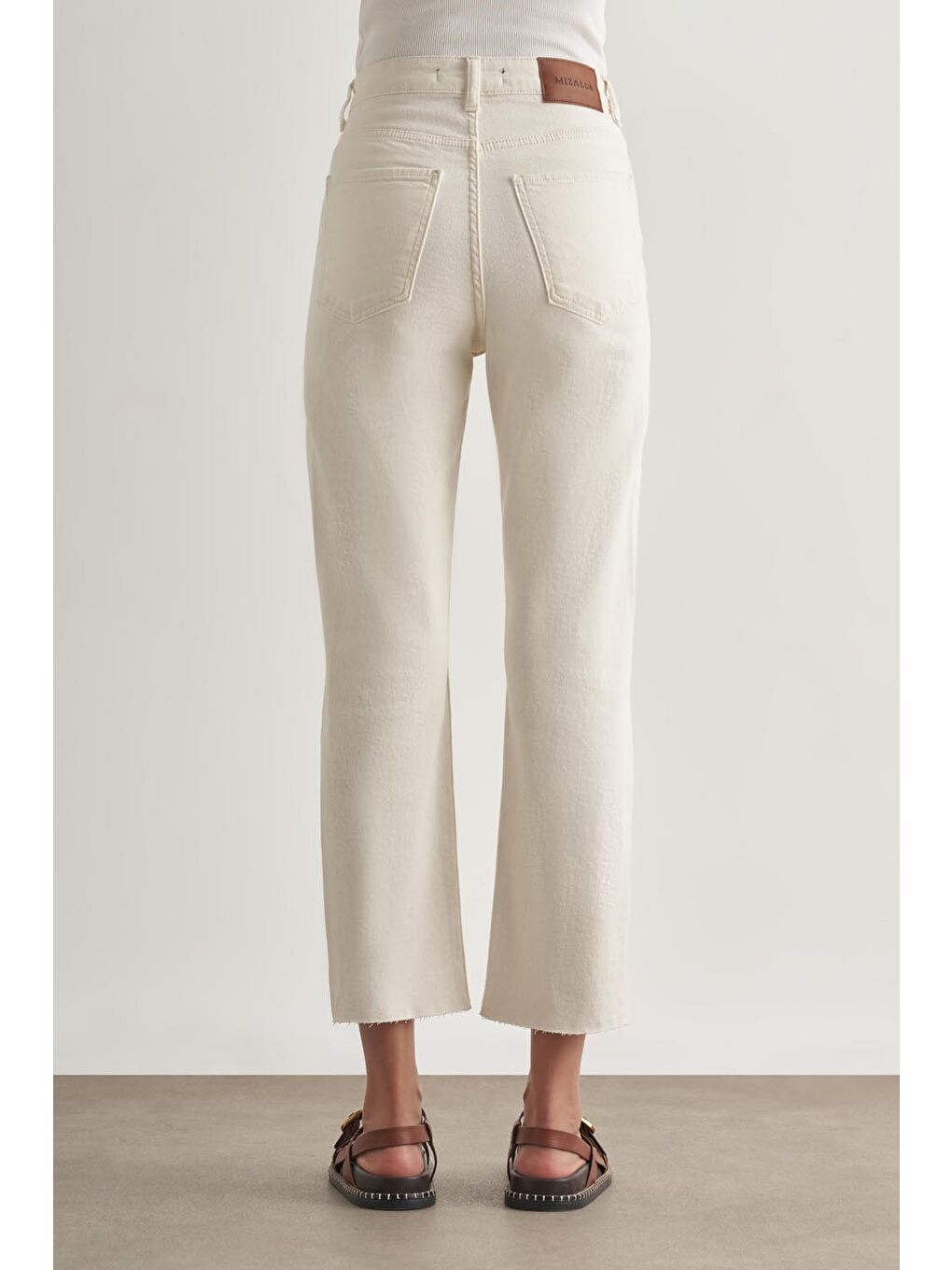 Kesik Paça Mom Fit Ekru Denim Pantolon-2