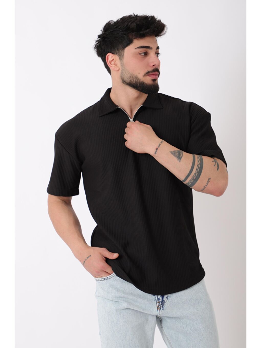 Siyah Çizgili Yakalı Yarım Fermuar Oversize Tişört STU-2473_30464