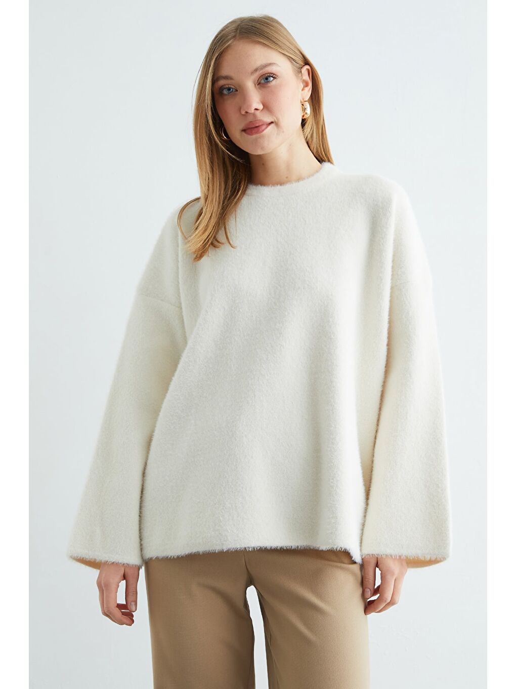 Ekru Sakallı Bisiklet Yaka Triko Kazak