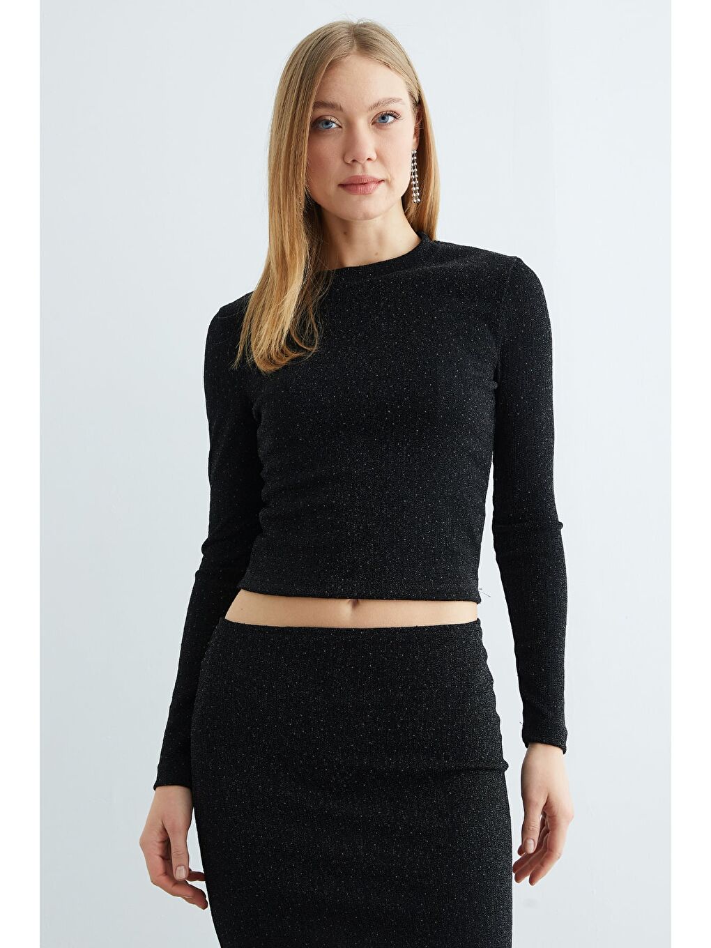 Siyah Taşlı Simli Bisiklet Yaka Bluz