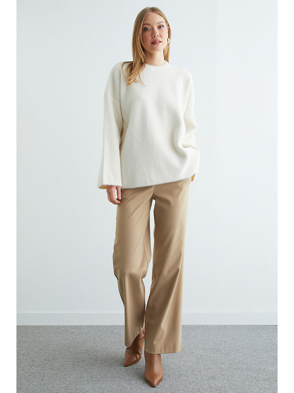 Ekru Sakallı Bisiklet Yaka Triko Kazak-2