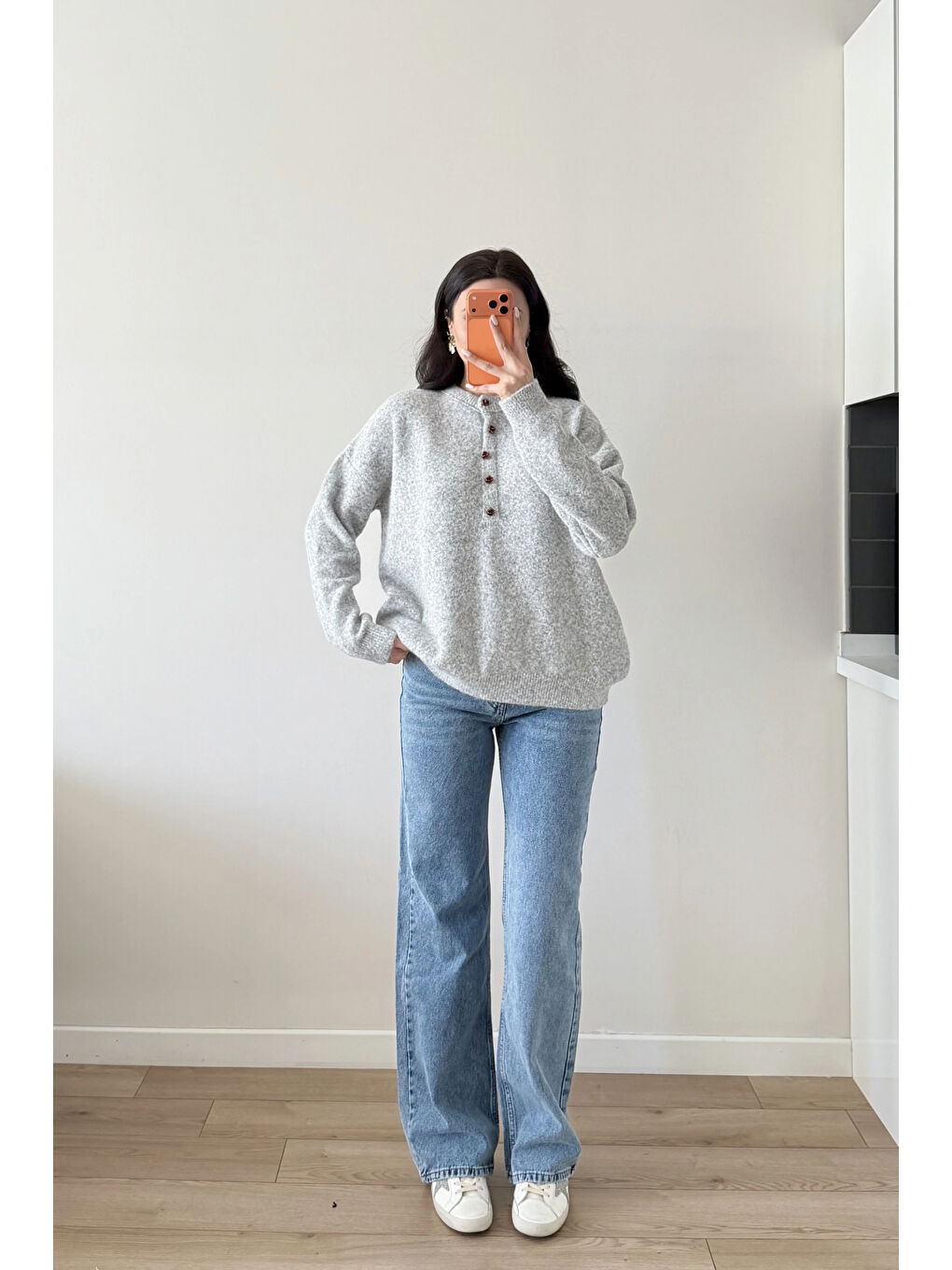 Kadın Gri Düğmeli Açık Yaka Kazak 1014-2464-2