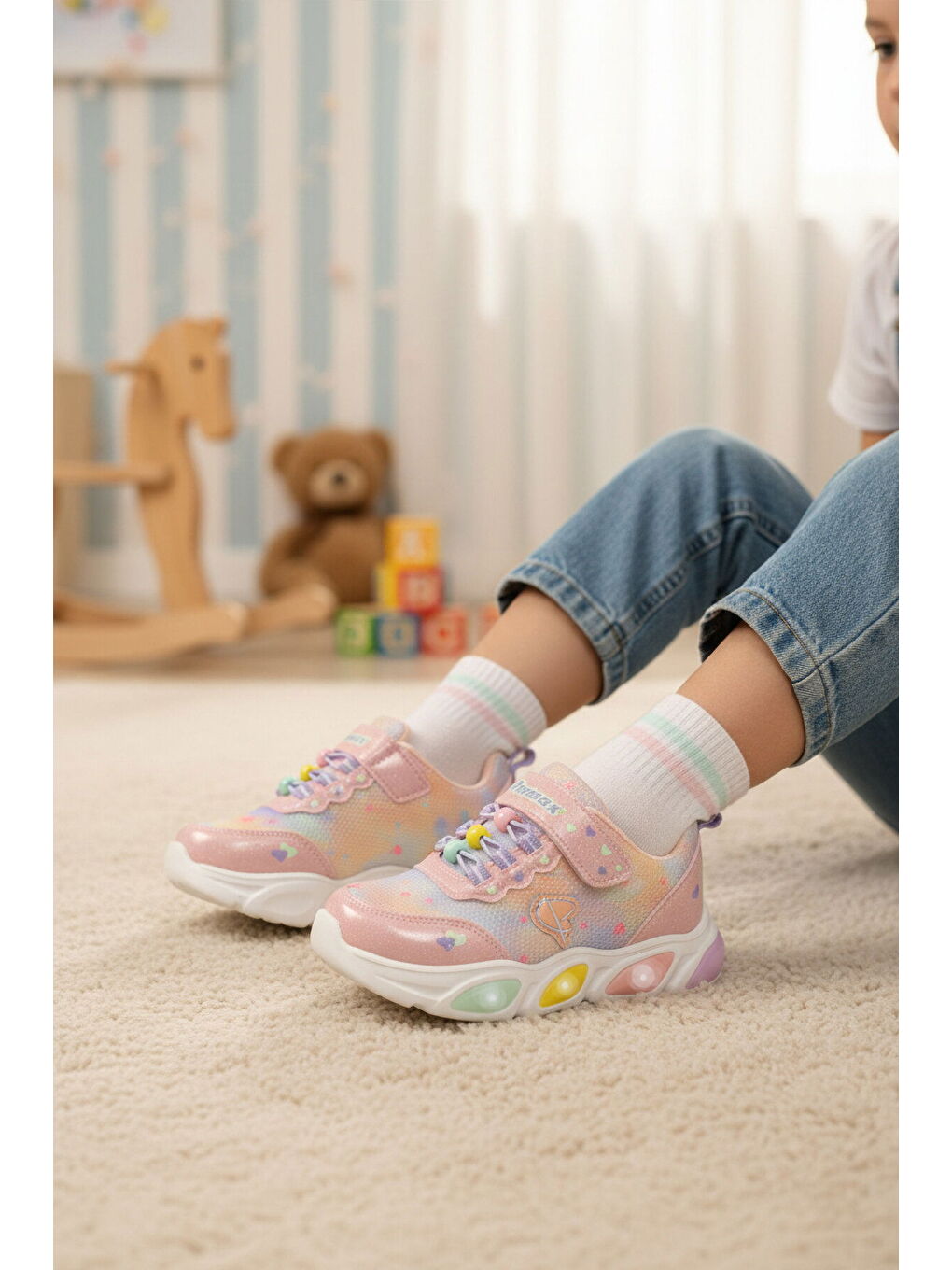 Pembe Cırtlı Işıklı Hafif Kız Çocuk Spor Ayakkabı 1998 P-3