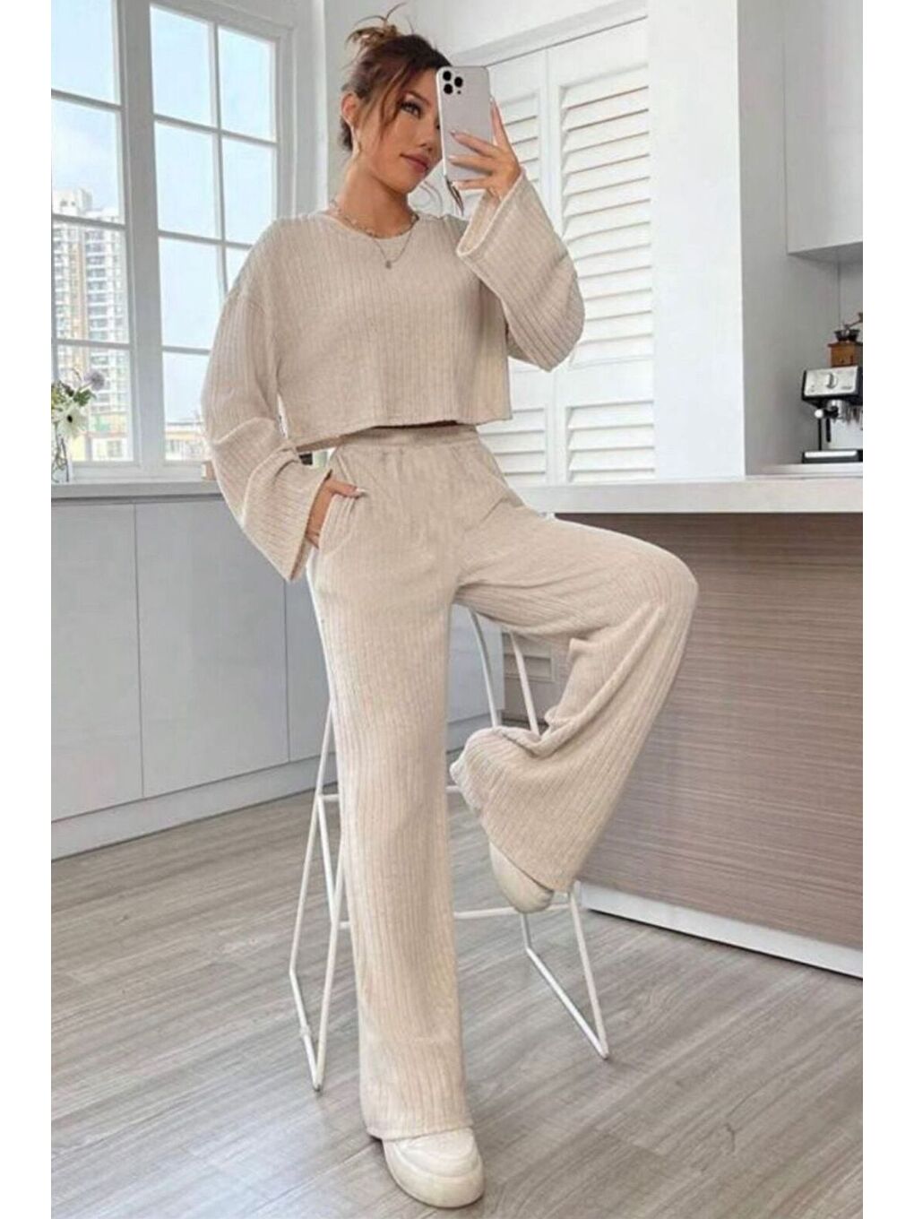 Kadın Bej Fitilli Örme Kumaş Bisiklet Yakalı Crop Sweatshirt Bol Kesim Rahat Eşofman Takım-1