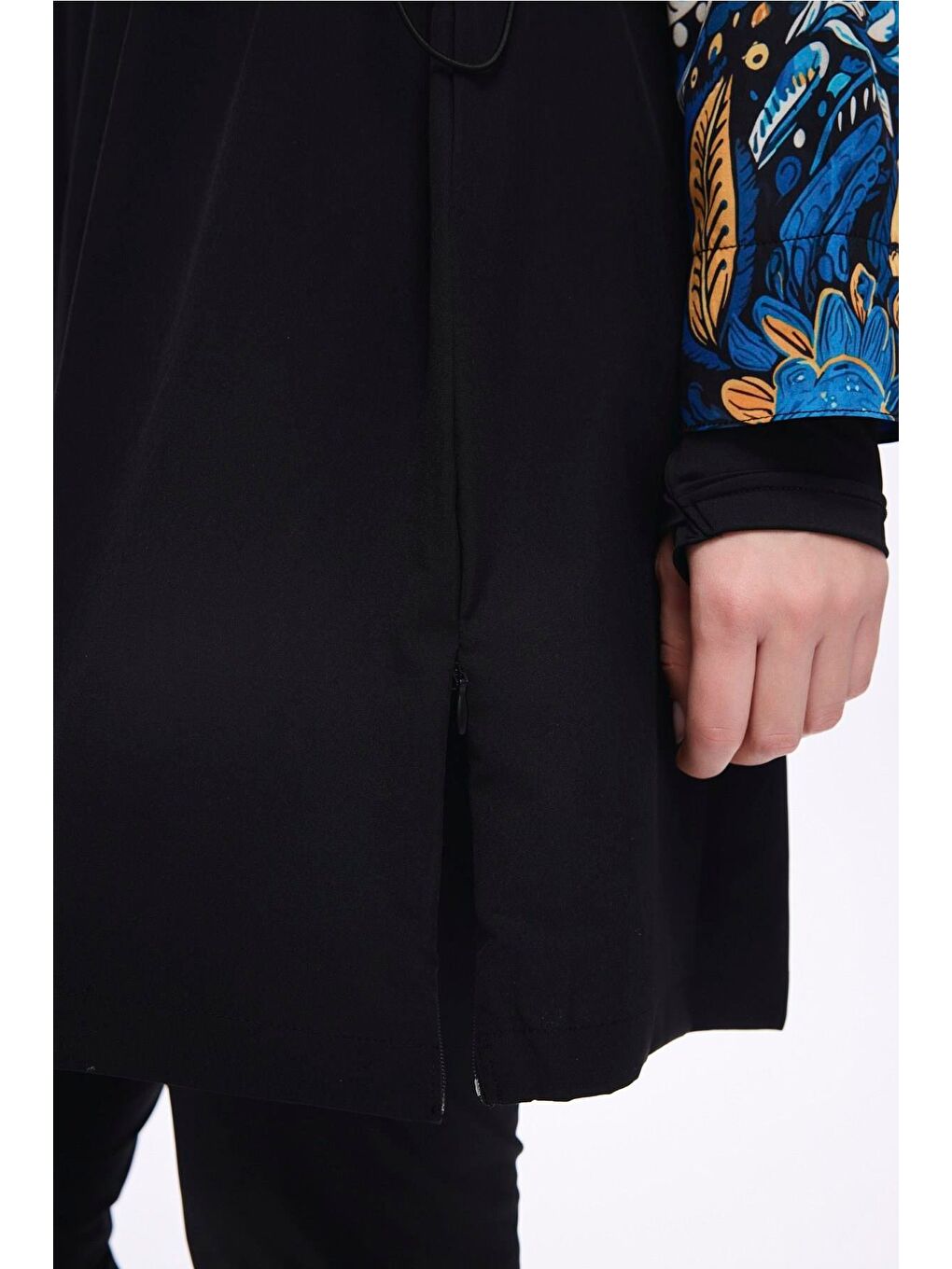 Kolları Floral Desenli Siyah 5 Parça Tam Tesettür Mayo Takımı 5015-3