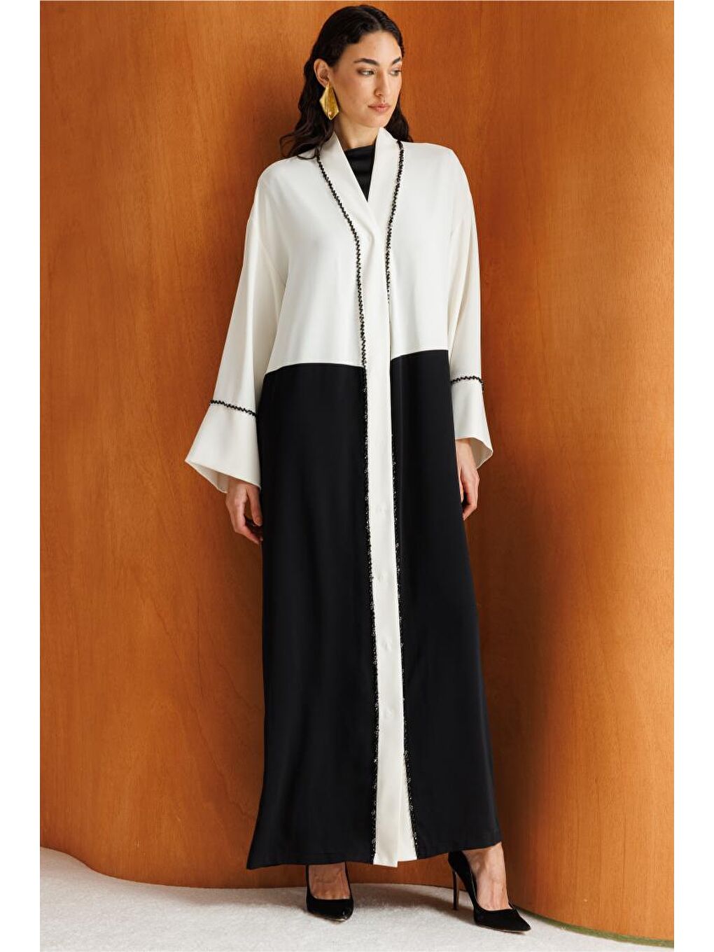 Beyaz/siyah Boncuk Nakışlı Siyah Beyaz Monokrom Abaya-1