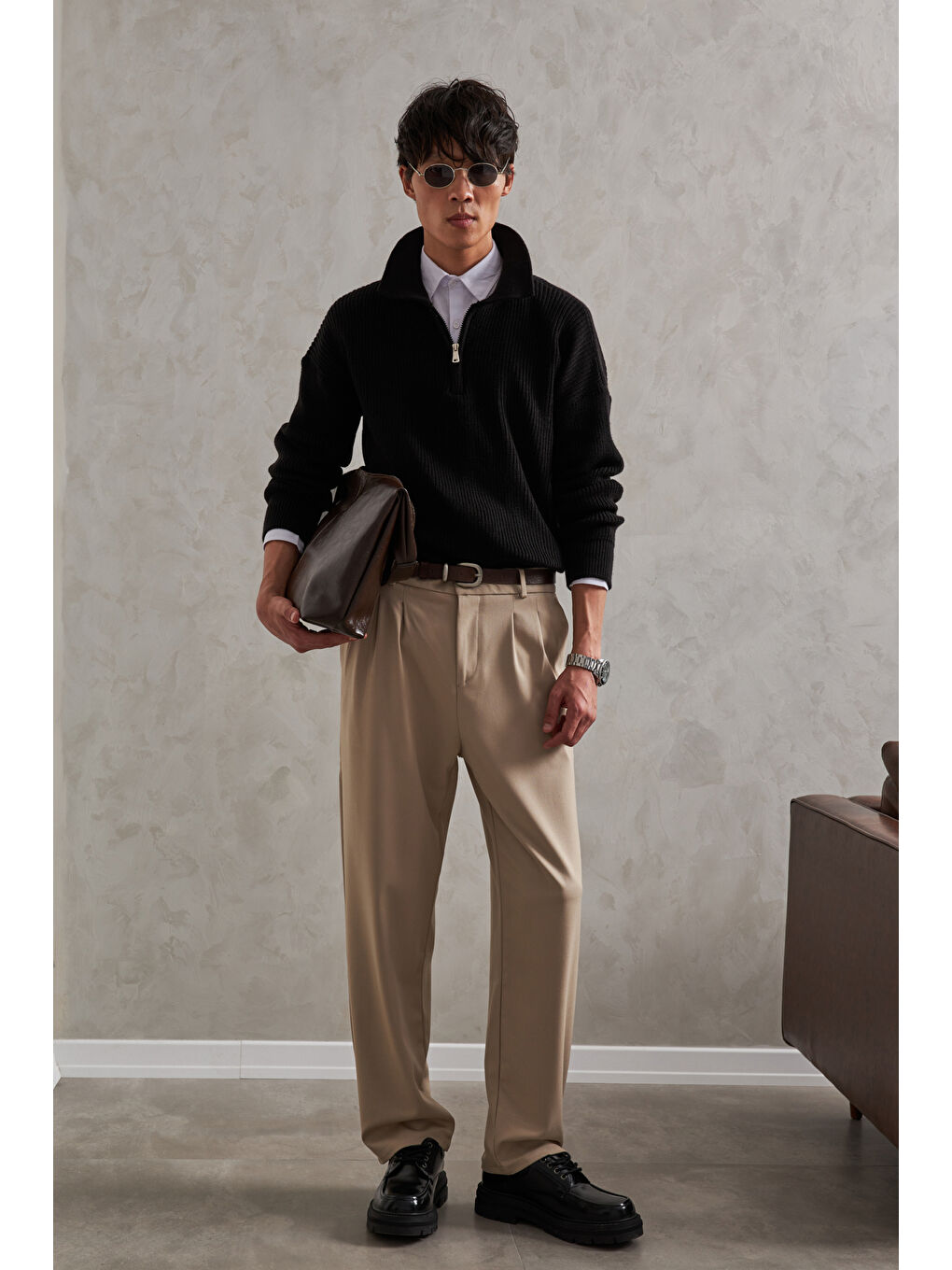 Siyah Erkek Yakası Fermuarlı Oversize Kazak-1