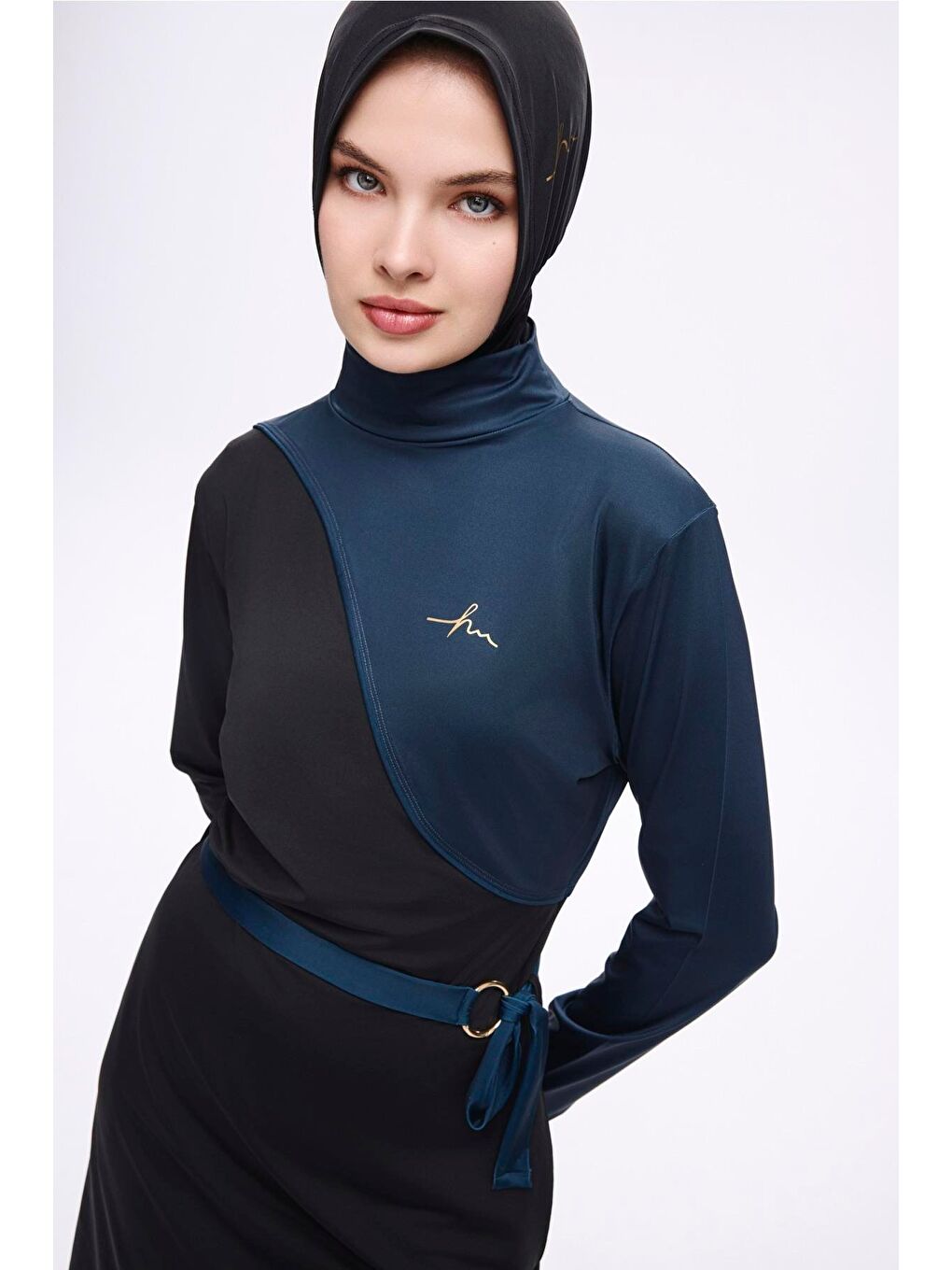 Kuşak Detaylı Siyah Lacivert Elastanlı 5 Parça Tam Tesettür Mayo Takımı 5007-2
