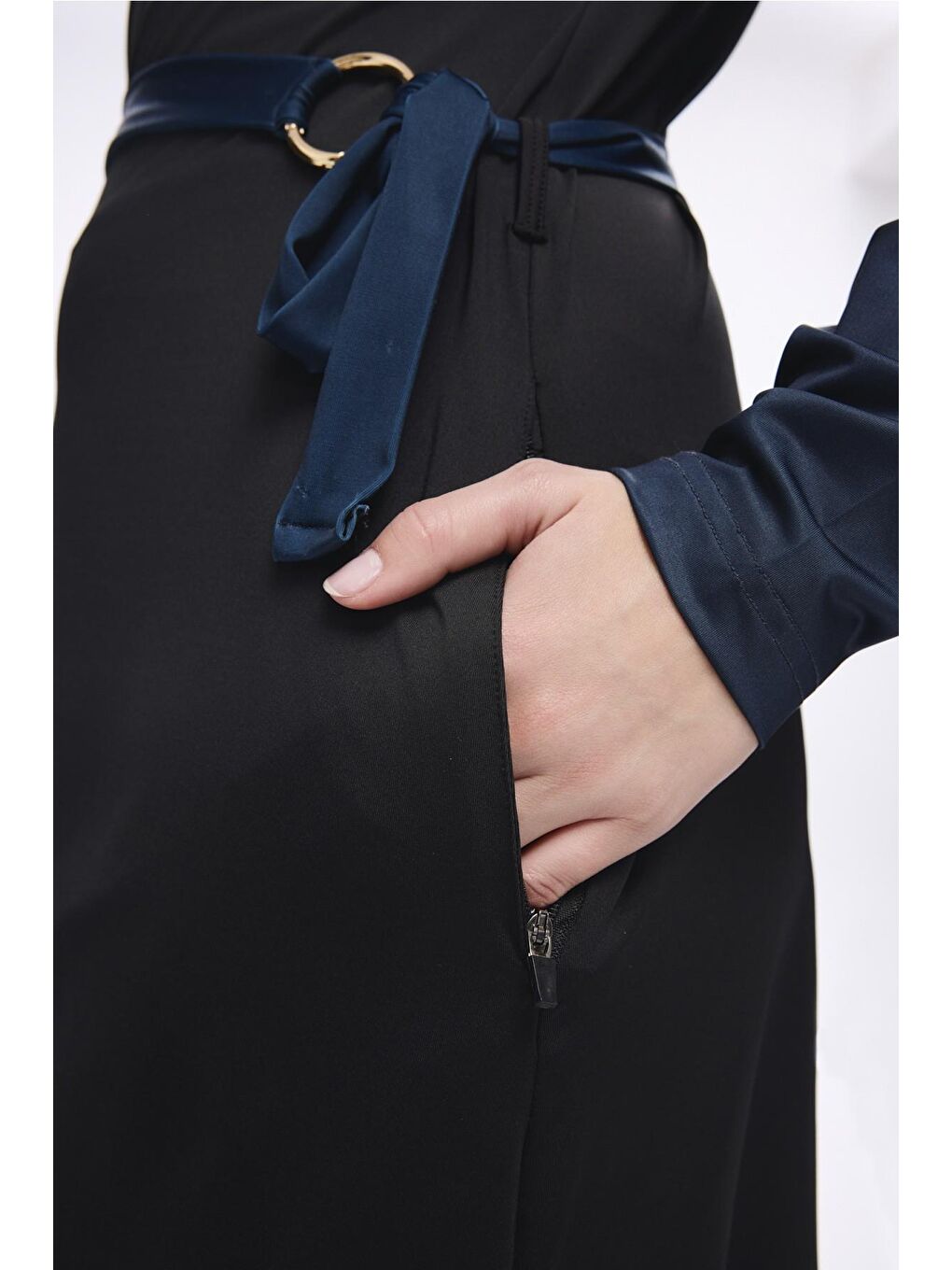 Kuşak Detaylı Siyah Lacivert Elastanlı 5 Parça Tam Tesettür Mayo Takımı 5007-5