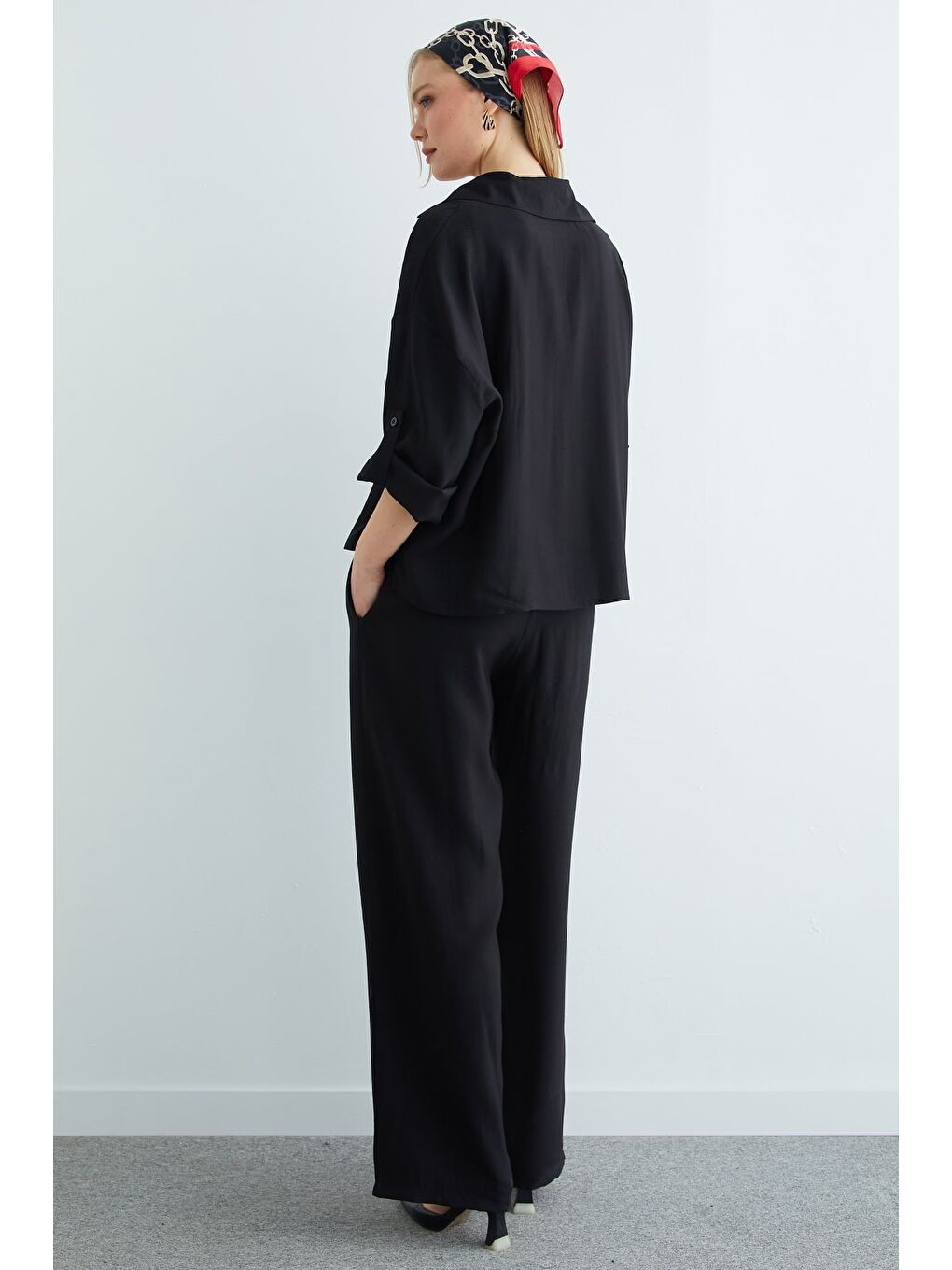 Siyah Düğmeli Beli Lastikli Kapri Kol 2 Li Takım-4