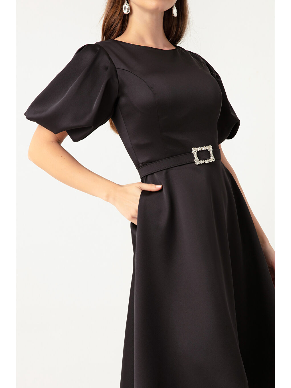 Kadın Siyah Balon Kollu Taşlı Kemerli Mini Saten Abiye Elbise-3