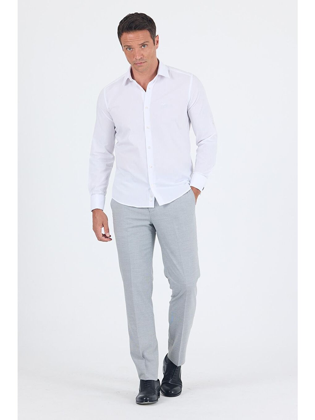 Beyaz Uzun Kol Düz Sert Yaka Cepsiz Pamuklu Basic Slim Fit Gömlek 1004250059_600-1