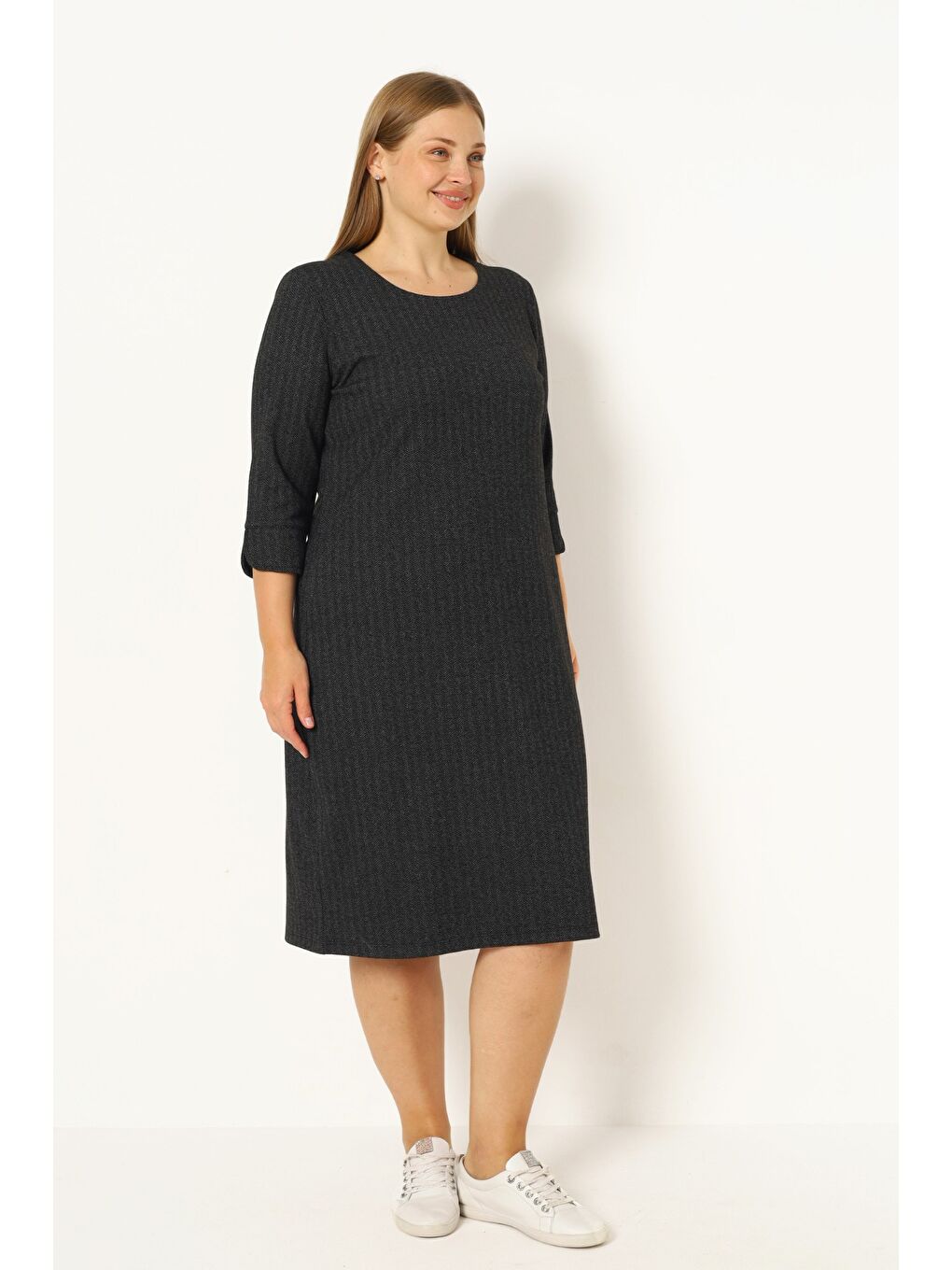 Kadın Büyük Beden Antrasit Jakarlı Cepli Truvakar Kollu Anvelop Elbise-3