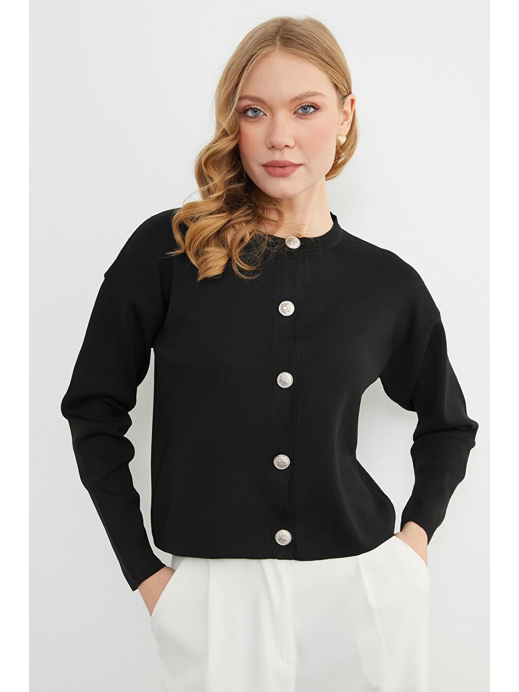 Siyah Basic Düğmeli Bisiklet Yaka Triko Hırka